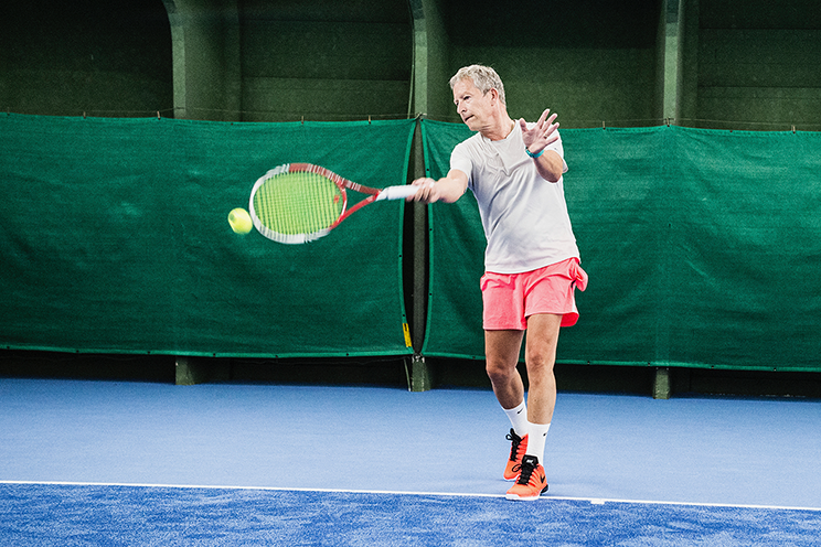 Tennis für jedermann zu allen Jahreszeiten und bei Wind und Wetter